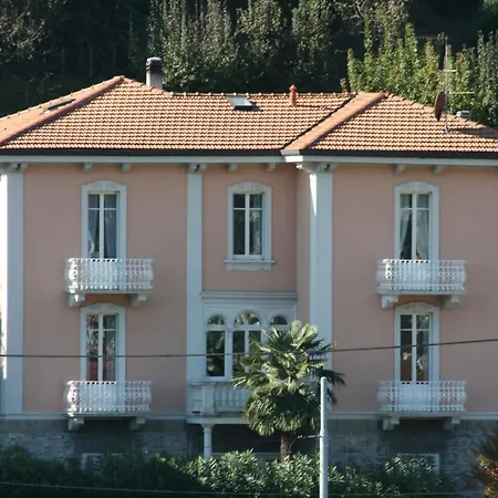 Bed & Breakfast Marina Boutique & 4*