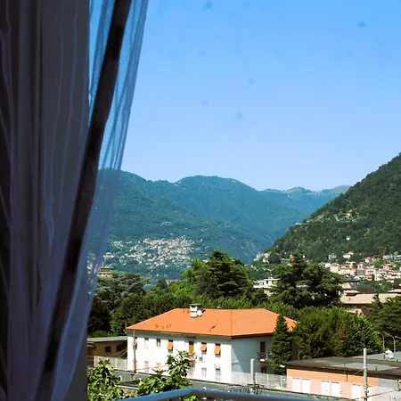 Marina Boutique & 4* Como