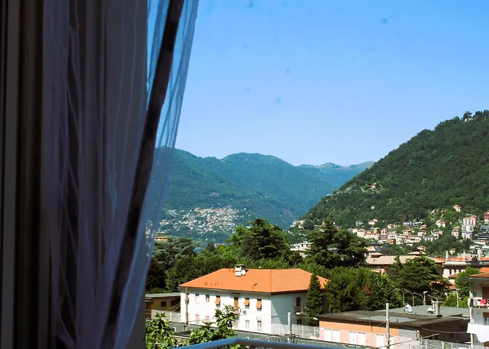 Marina Boutique & 3* Como