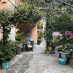 Alojamento de Acomodação e Pequeno-almoço Marina Boutique & Como