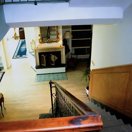 Marina Boutique & 3*