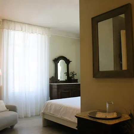Marina Boutique & 4*