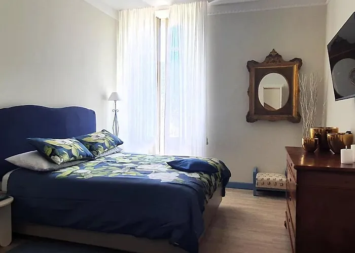 Marina Boutique & B&B
